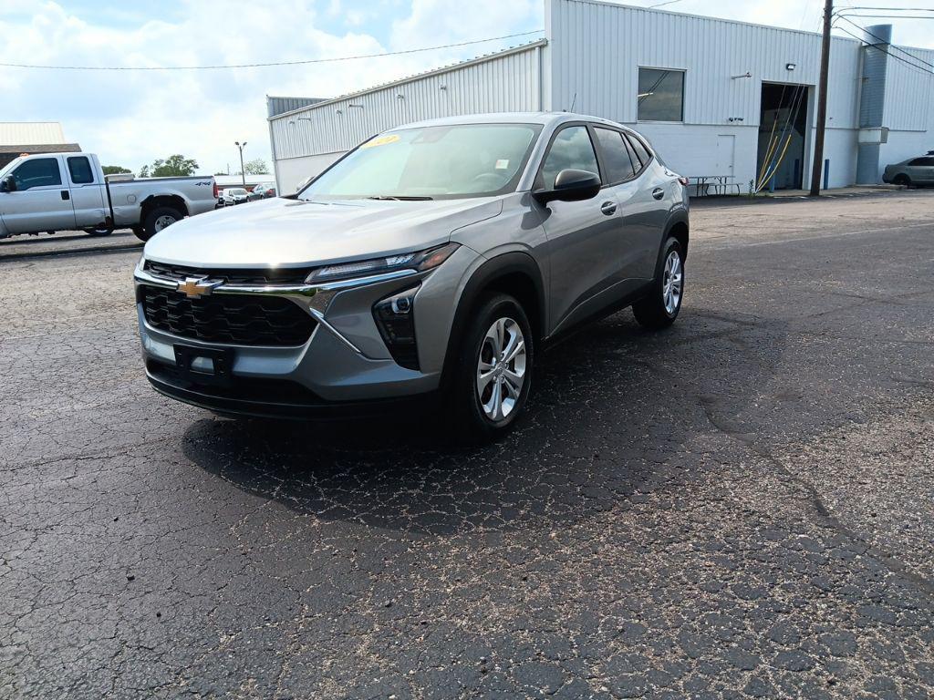 used 2024 Chevrolet Trax car, priced at $21,238