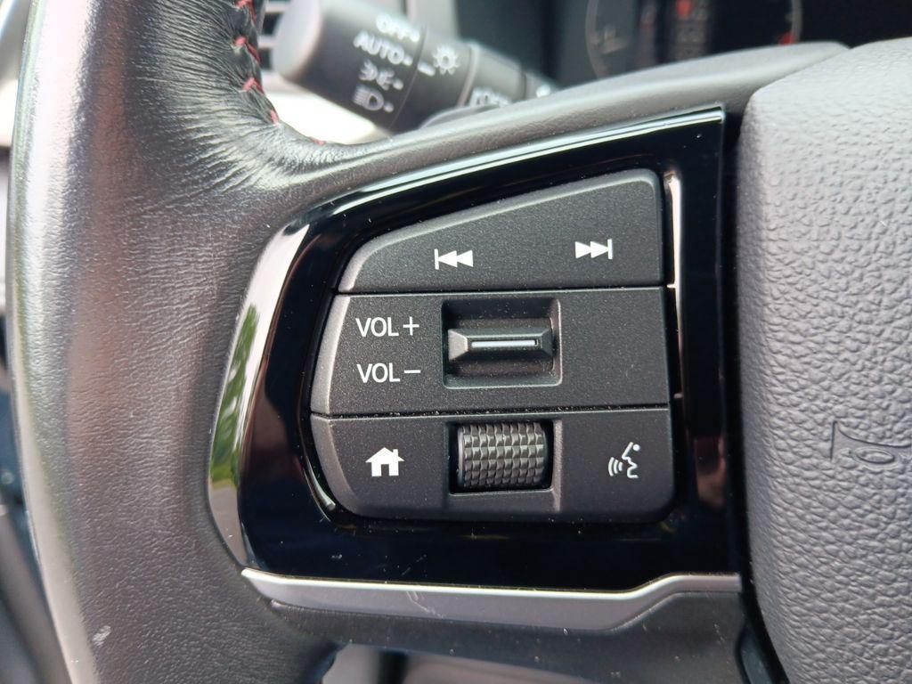 used 2025 Honda Odyssey car, priced at $38,239