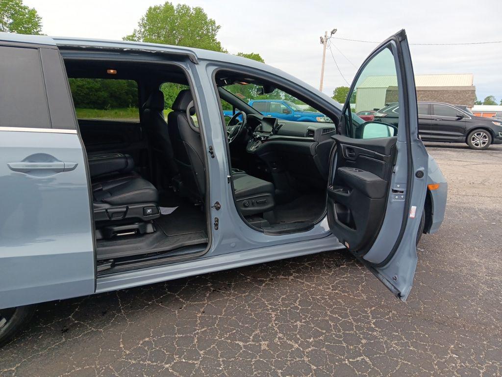 used 2025 Honda Odyssey car, priced at $38,239