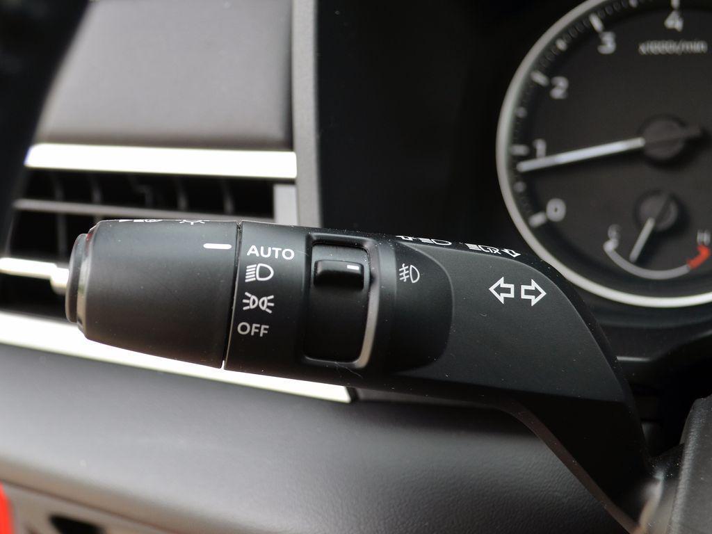 used 2025 Mitsubishi Outlander car, priced at $27,521