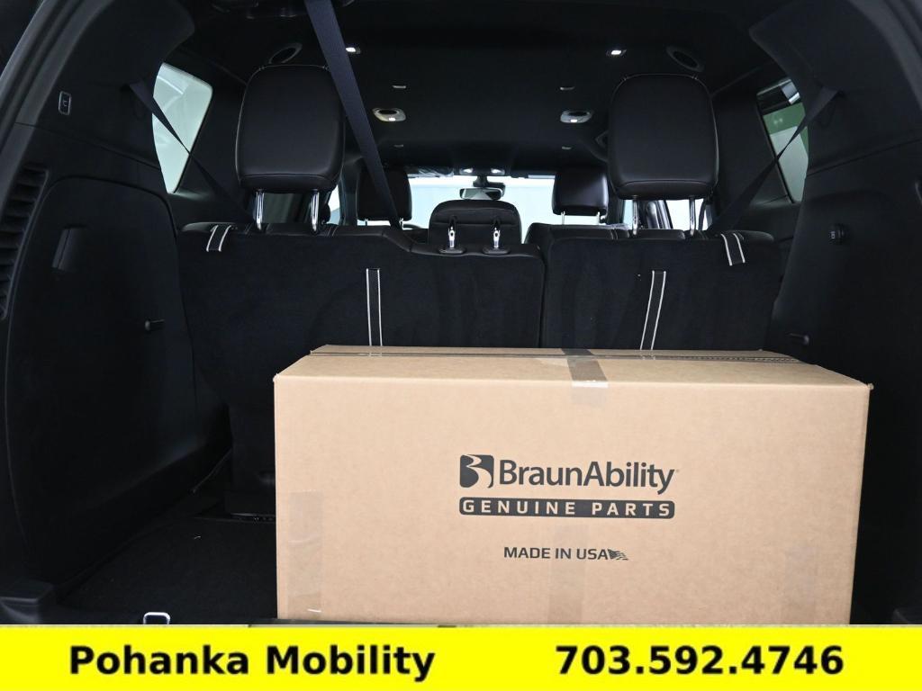 used 2026 Chrysler Pacifica car