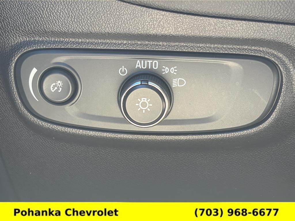used 2021 Chevrolet Equinox car, priced at $17,476