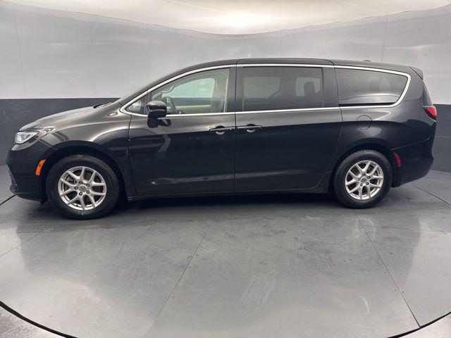 used 2024 Chrysler Pacifica car, priced at $29,250