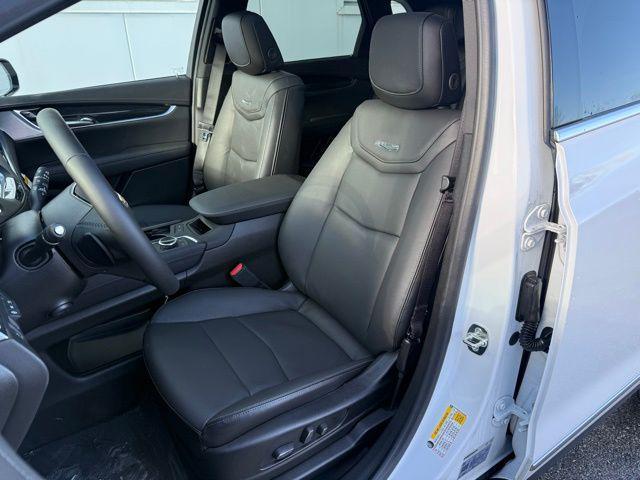 new 2026 Cadillac XT5 car, priced at $58,045