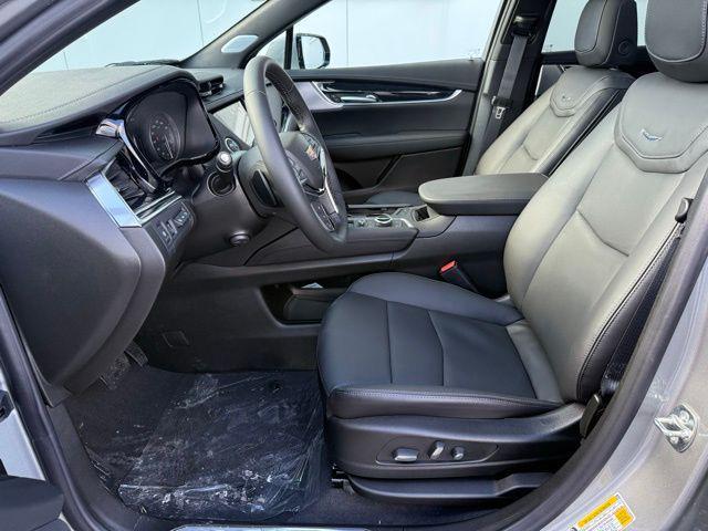 new 2026 Cadillac XT5 car, priced at $60,895