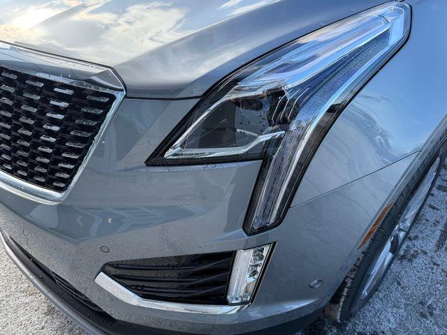 new 2026 Cadillac XT5 car, priced at $60,895