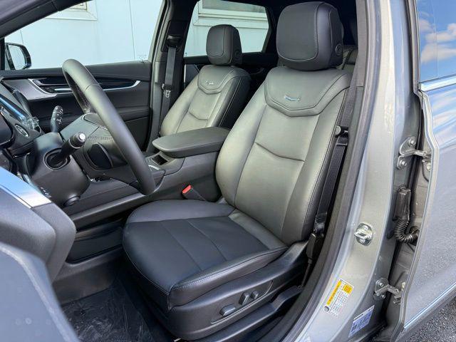 new 2026 Cadillac XT5 car, priced at $60,895