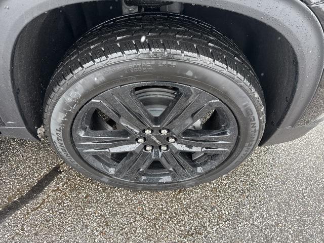 new 2026 GMC Acadia car, priced at $55,570