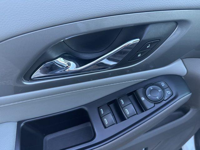 used 2020 Chevrolet Traverse car, priced at $13,489