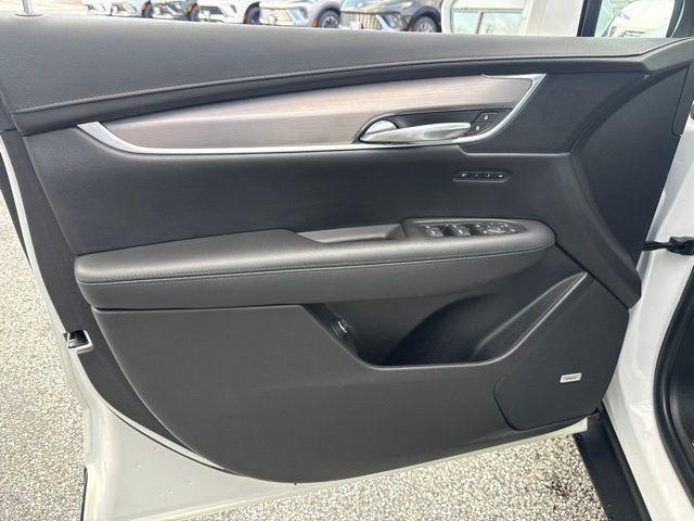 used 2018 Cadillac XT5 car, priced at $21,947