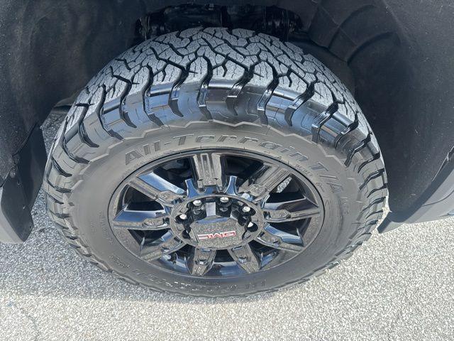 used 2025 GMC Sierra 2500 car, priced at $71,598