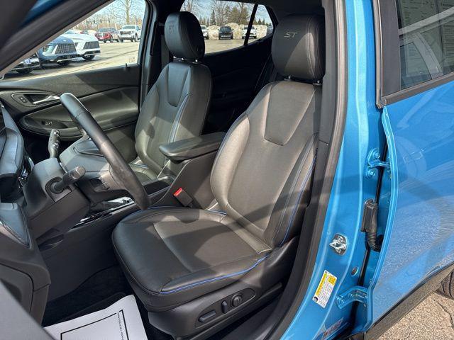 used 2025 Buick Encore GX car, priced at $25,898