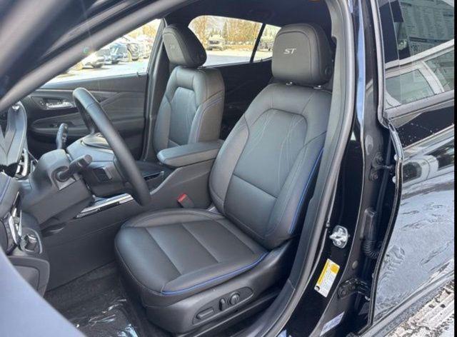 new 2026 Buick Envista car, priced at $27,135