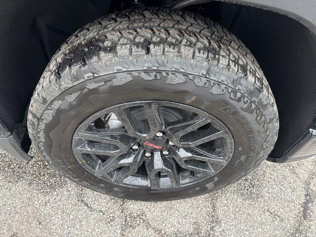 new 2026 GMC Sierra 1500 car, priced at $50,290