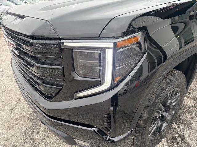 new 2026 GMC Sierra 1500 car, priced at $50,290