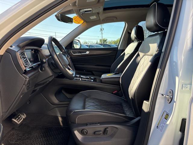 used 2024 Volkswagen Atlas car, priced at $37,748