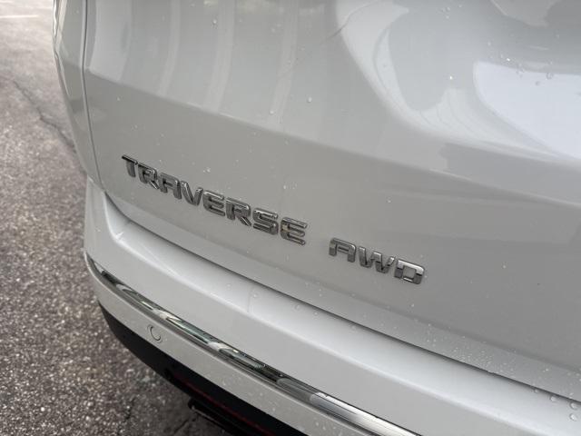 used 2020 Chevrolet Traverse car, priced at $24,698