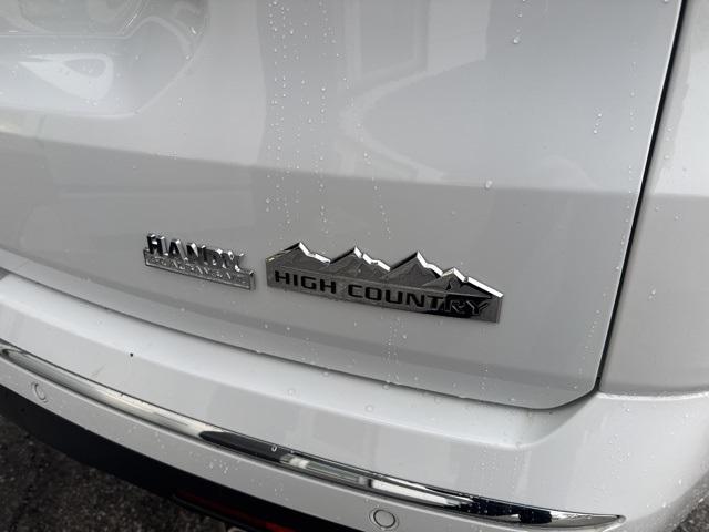 used 2020 Chevrolet Traverse car, priced at $24,698