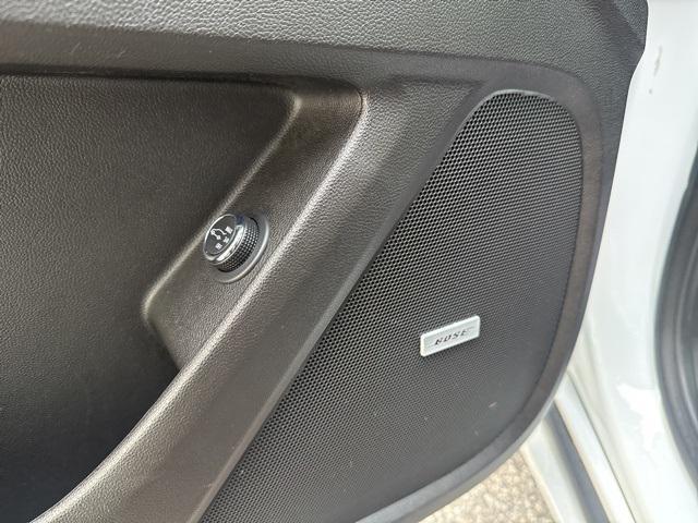 used 2020 Chevrolet Traverse car, priced at $24,698