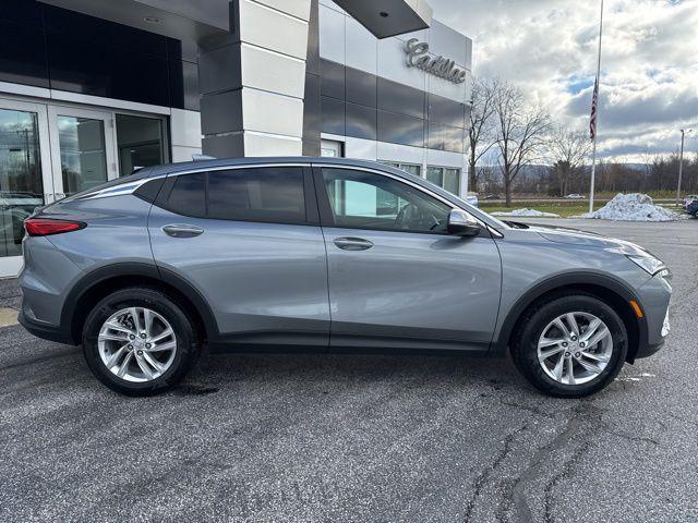 new 2025 Buick Envista car, priced at $24,930