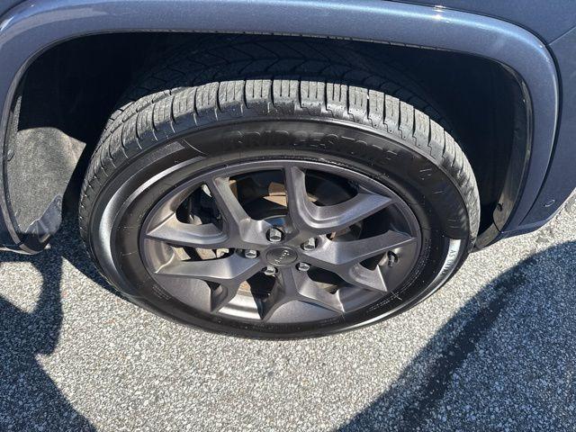 used 2021 Jeep Grand Cherokee car, priced at $23,798