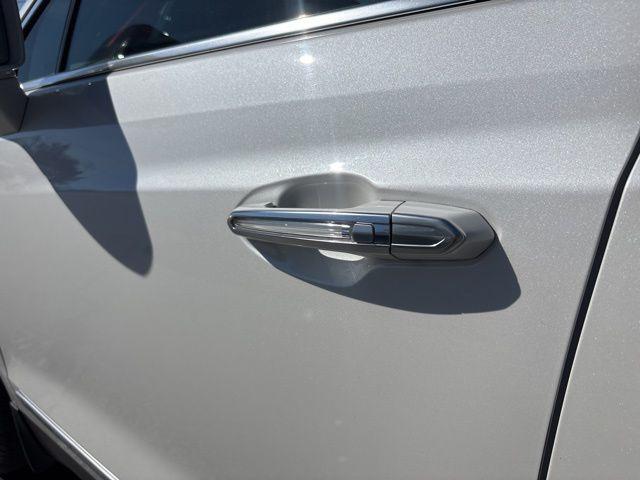 used 2019 Cadillac XT5 car, priced at $20,498