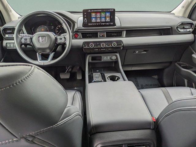 used 2025 Honda Pilot car, priced at $41,396