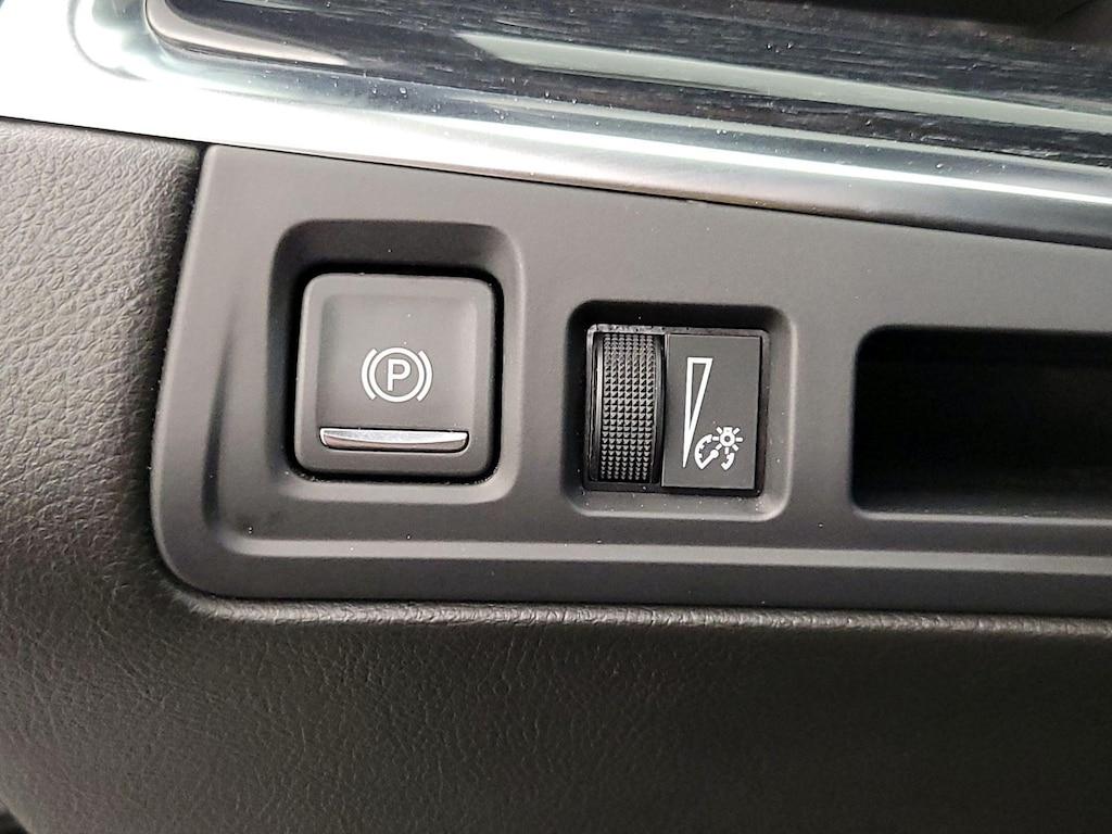 used 2025 Cadillac XT5 car, priced at $33,998