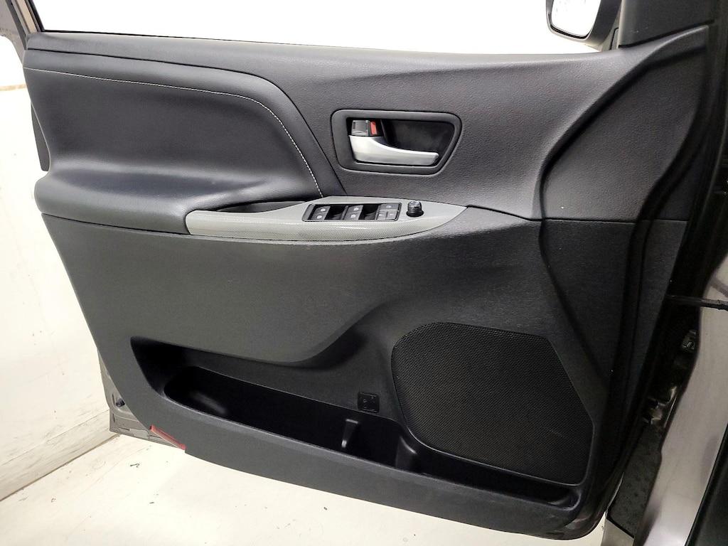 used 2015 Toyota Sienna car, priced at $26,998