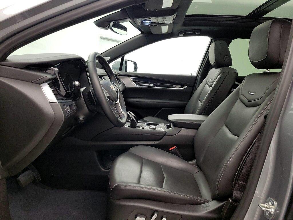 used 2025 Cadillac XT5 car, priced at $36,998