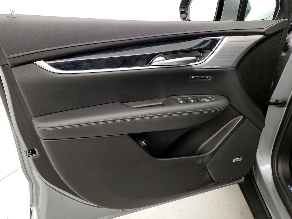 used 2025 Cadillac XT5 car, priced at $36,998