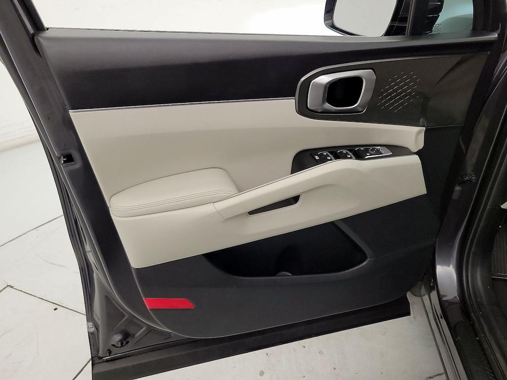 used 2023 Kia Sorento Hybrid car, priced at $25,998