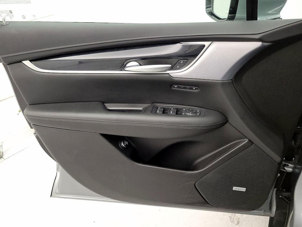 used 2025 Cadillac XT5 car, priced at $33,998