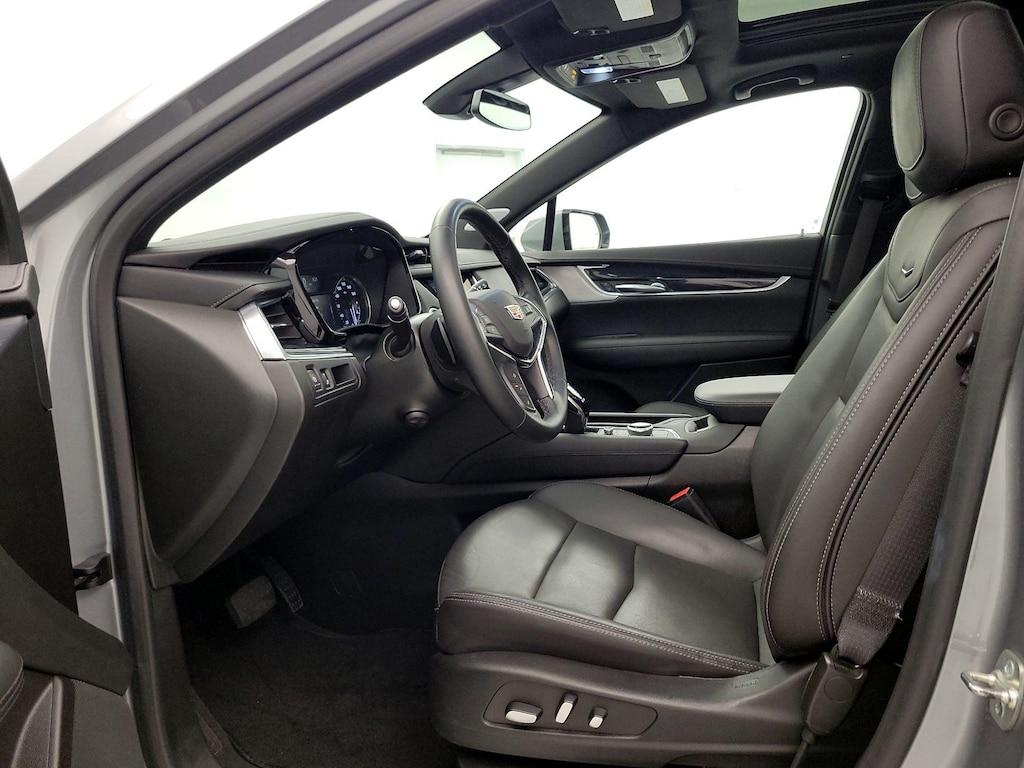 used 2025 Cadillac XT5 car, priced at $33,998