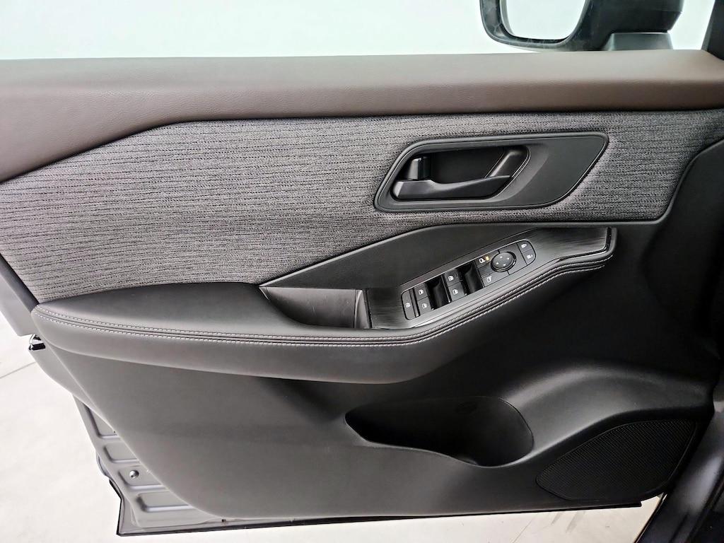 used 2021 Nissan Rogue car, priced at $19,998