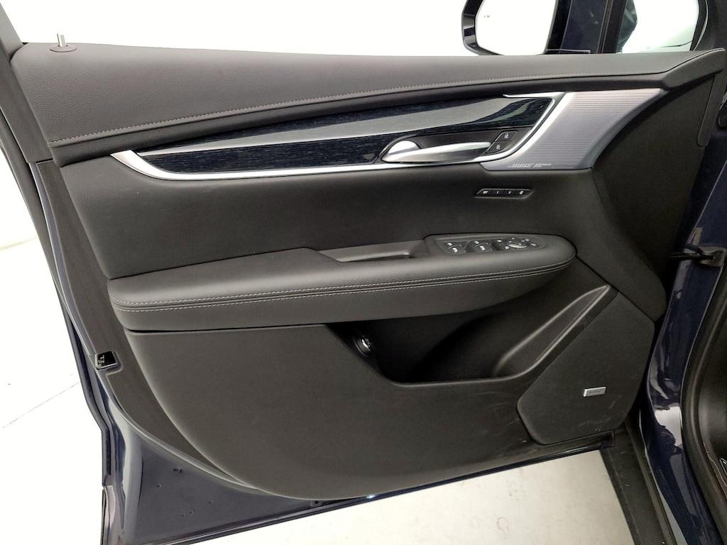 used 2025 Cadillac XT5 car, priced at $36,998