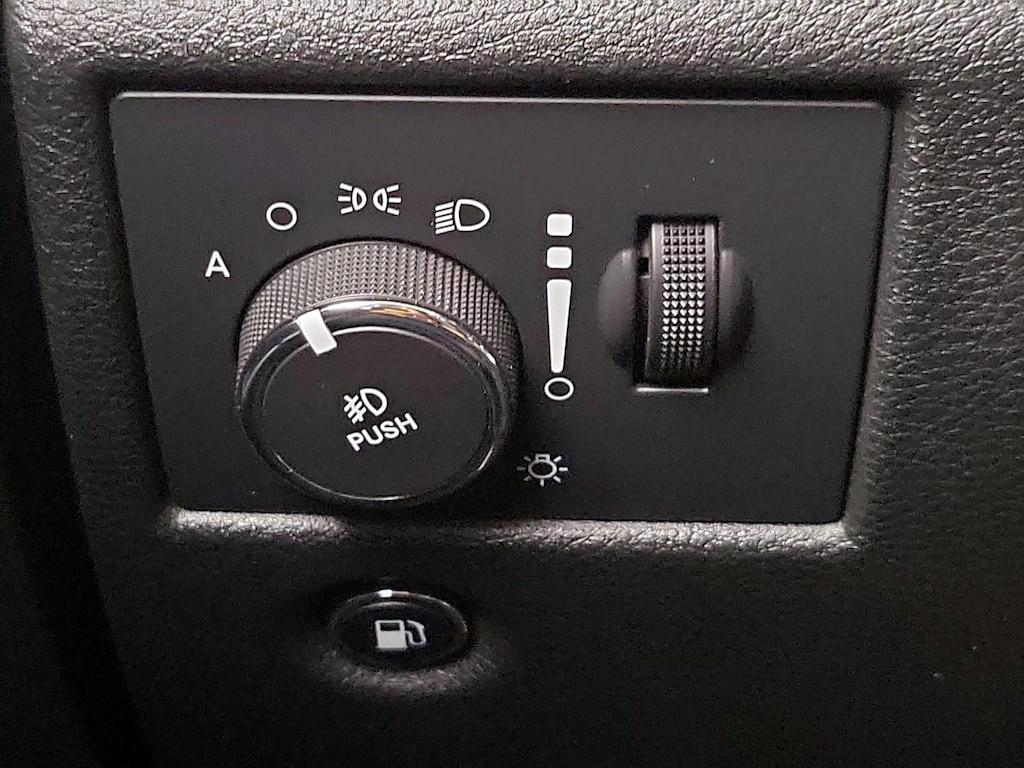 used 2015 Jeep Grand Cherokee car, priced at $15,998