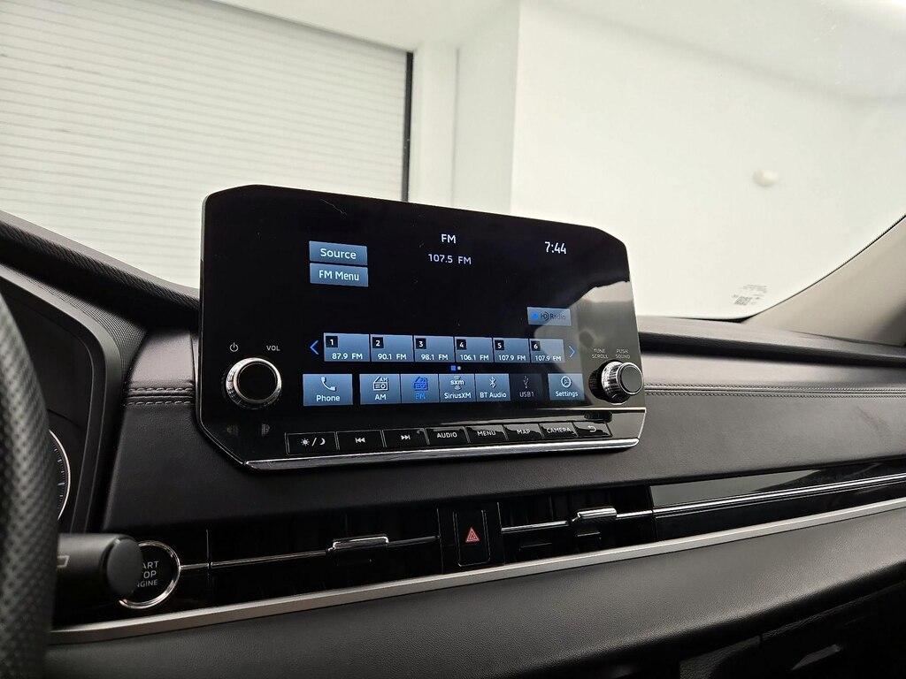 used 2024 Mitsubishi Outlander car, priced at $24,998