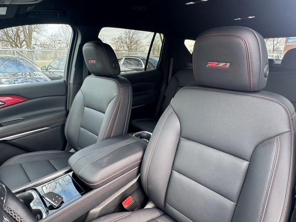 used 2025 Chevrolet Traverse car, priced at $39,895
