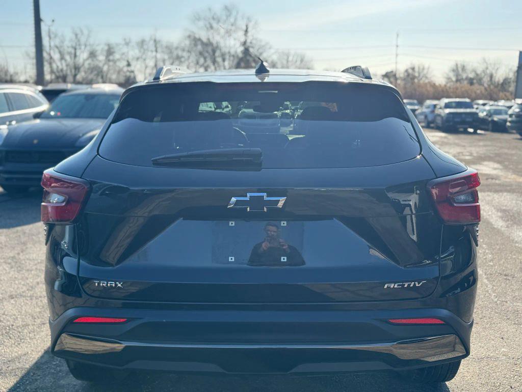 used 2024 Chevrolet Trax car, priced at $17,995