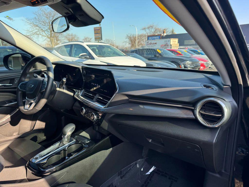 used 2024 Chevrolet Trax car, priced at $17,995