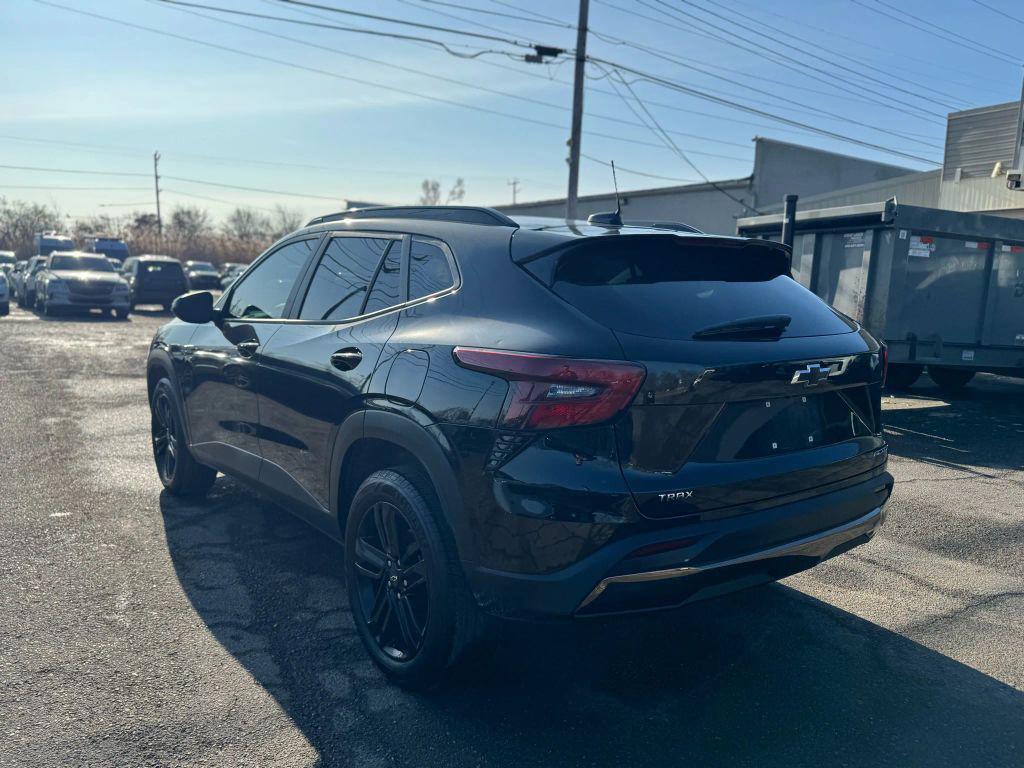 used 2024 Chevrolet Trax car, priced at $17,995