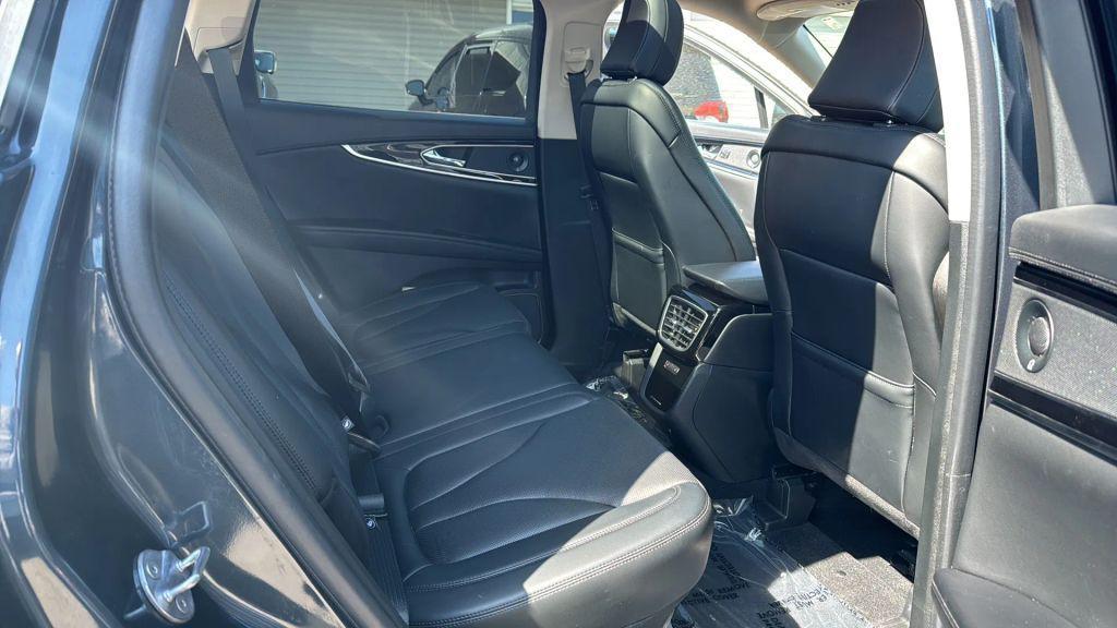 used 2023 Lincoln Nautilus car, priced at $34,500