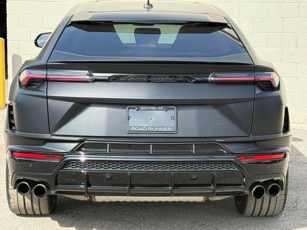 used 2023 Lamborghini Urus car, priced at $259,500