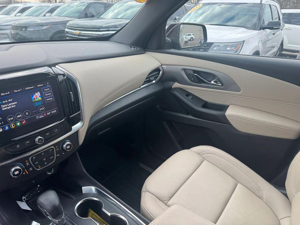 used 2023 Chevrolet Traverse car, priced at $23,995