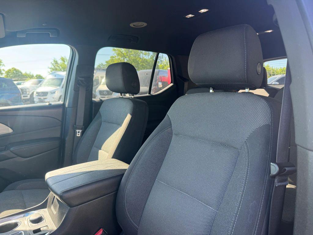 used 2023 Chevrolet Traverse car, priced at $23,995