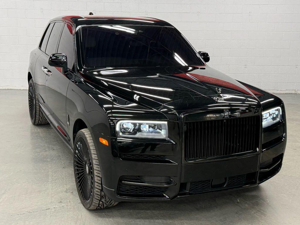used 2022 Rolls-Royce Cullinan car, priced at $272,500