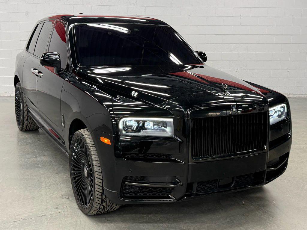 used 2022 Rolls-Royce Cullinan car, priced at $272,500