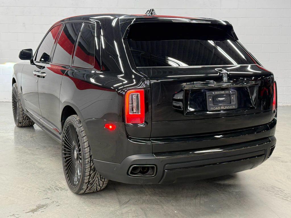 used 2022 Rolls-Royce Cullinan car, priced at $272,500