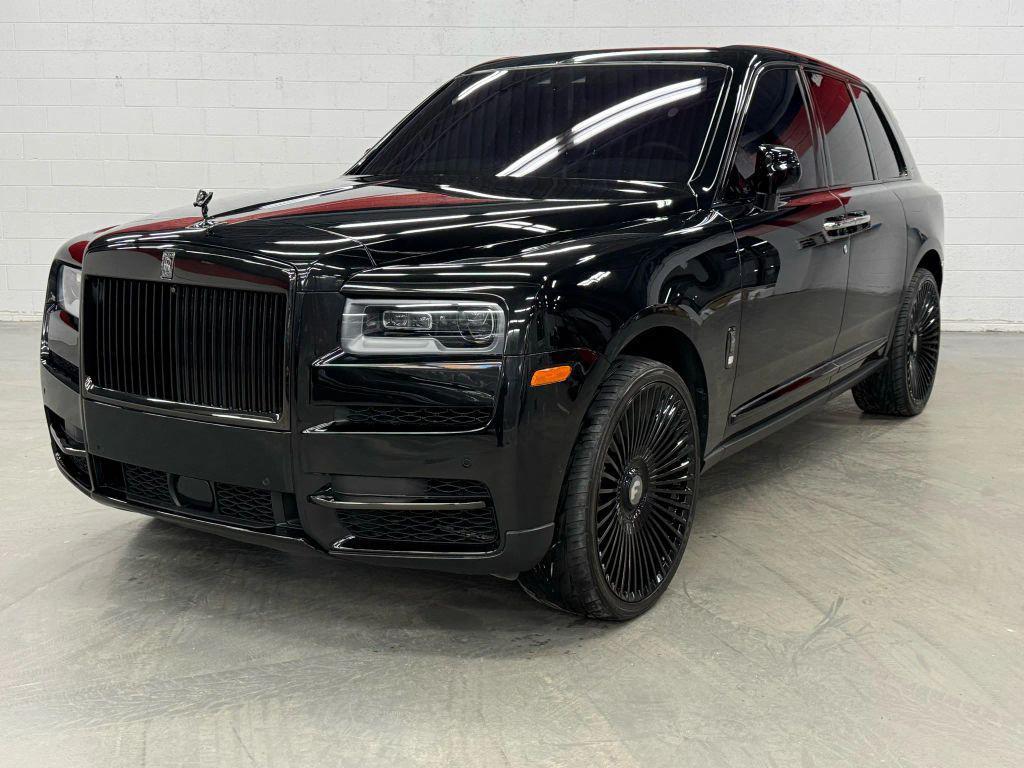 used 2022 Rolls-Royce Cullinan car, priced at $272,500